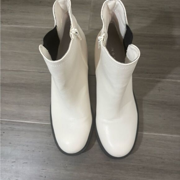 Sun + Stone Morghan White Chunky Heel Ankle Boots Women’s Size 9.5 - Picture 7 of 7